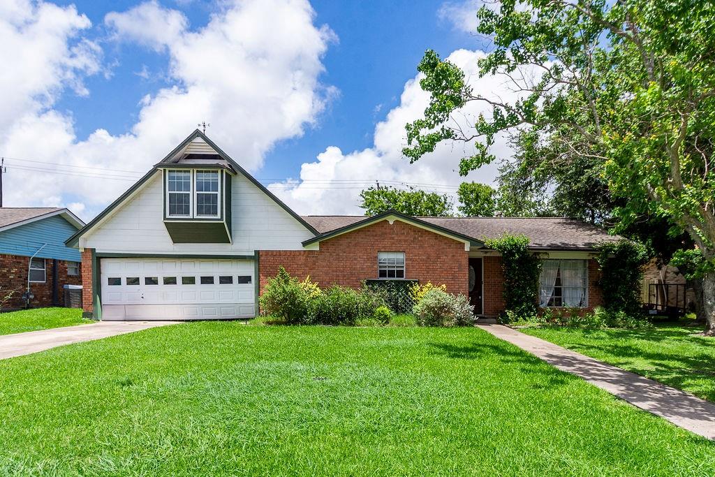 Photo of 618 W 9th Street, Freeport, TX 77541 (MLS # 57607080)
