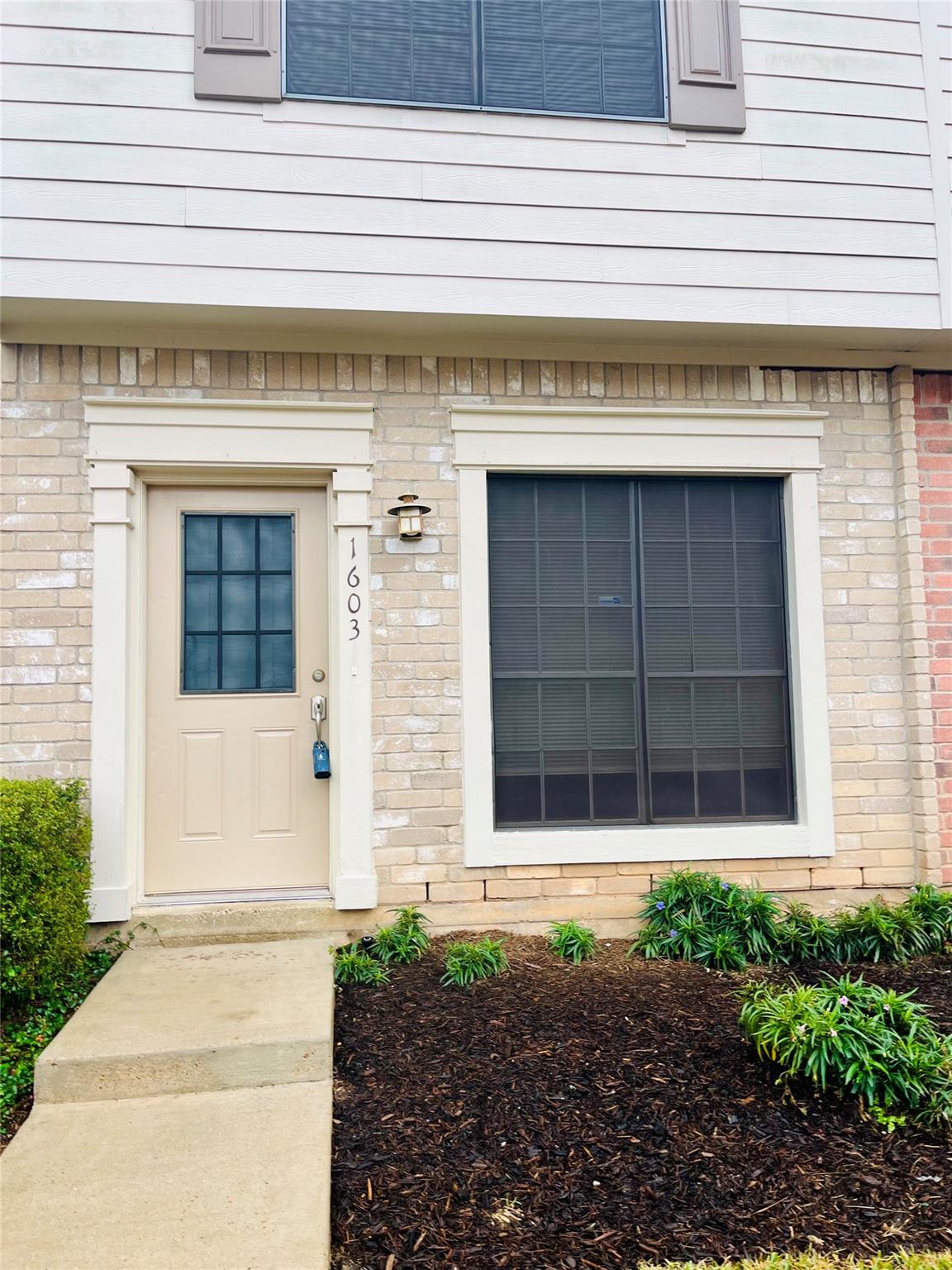 2910 Grants Lake Boulevard 1603