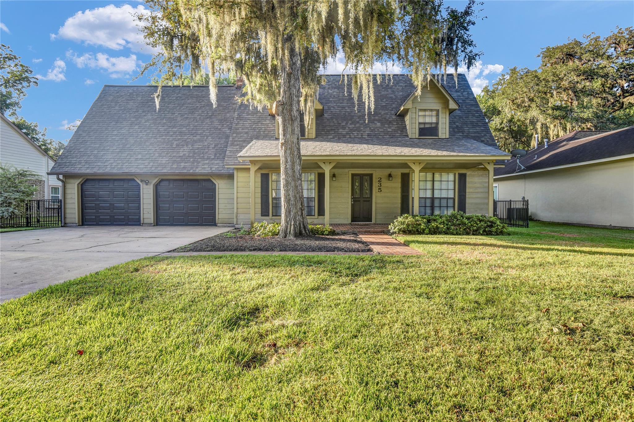 235 S Amherst Drive