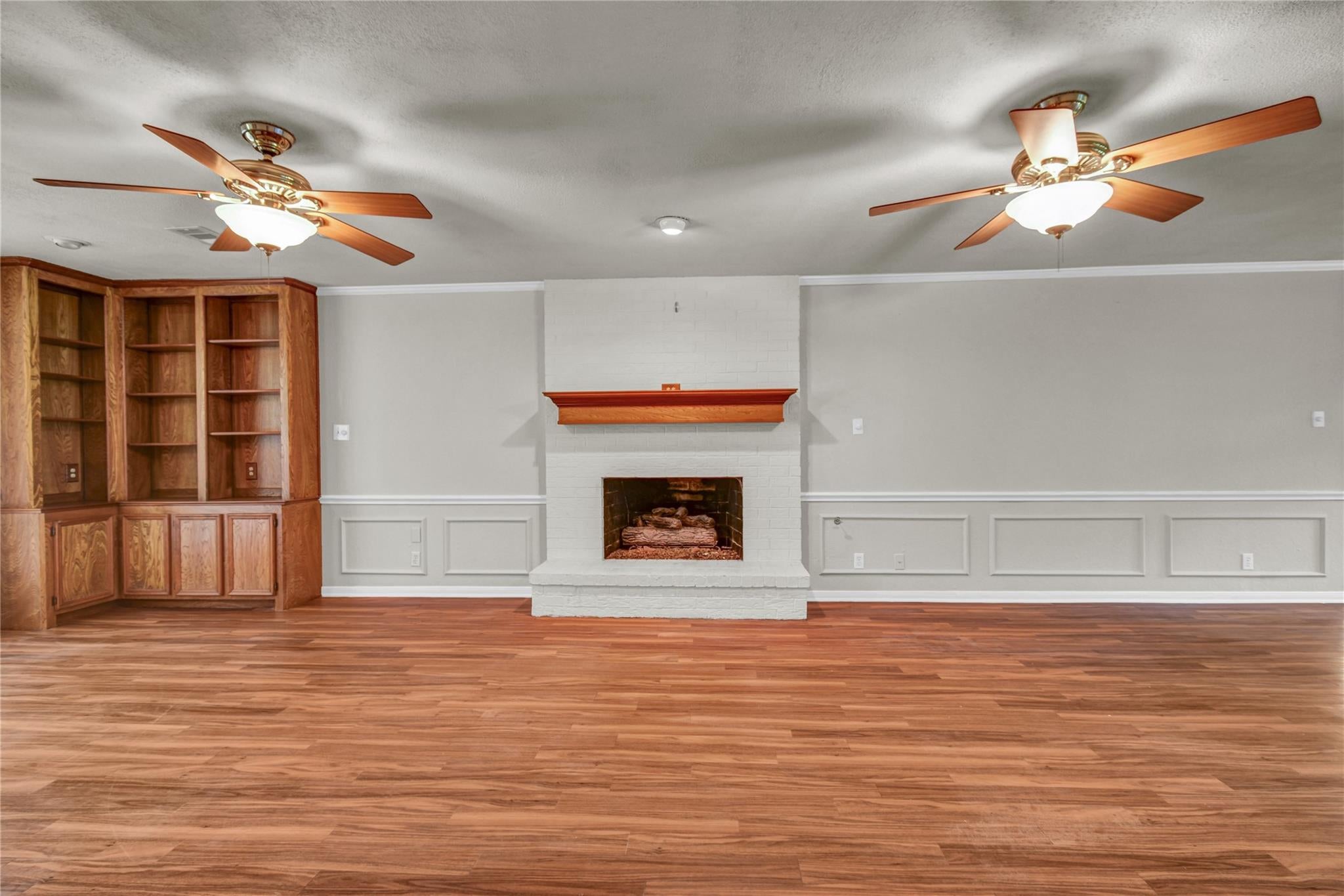 235 S Amherst Drive