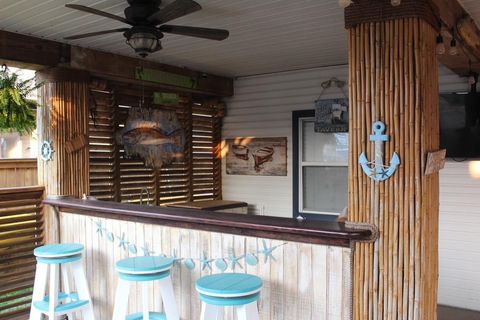 4 N Curlew Street La Marque TX 77568