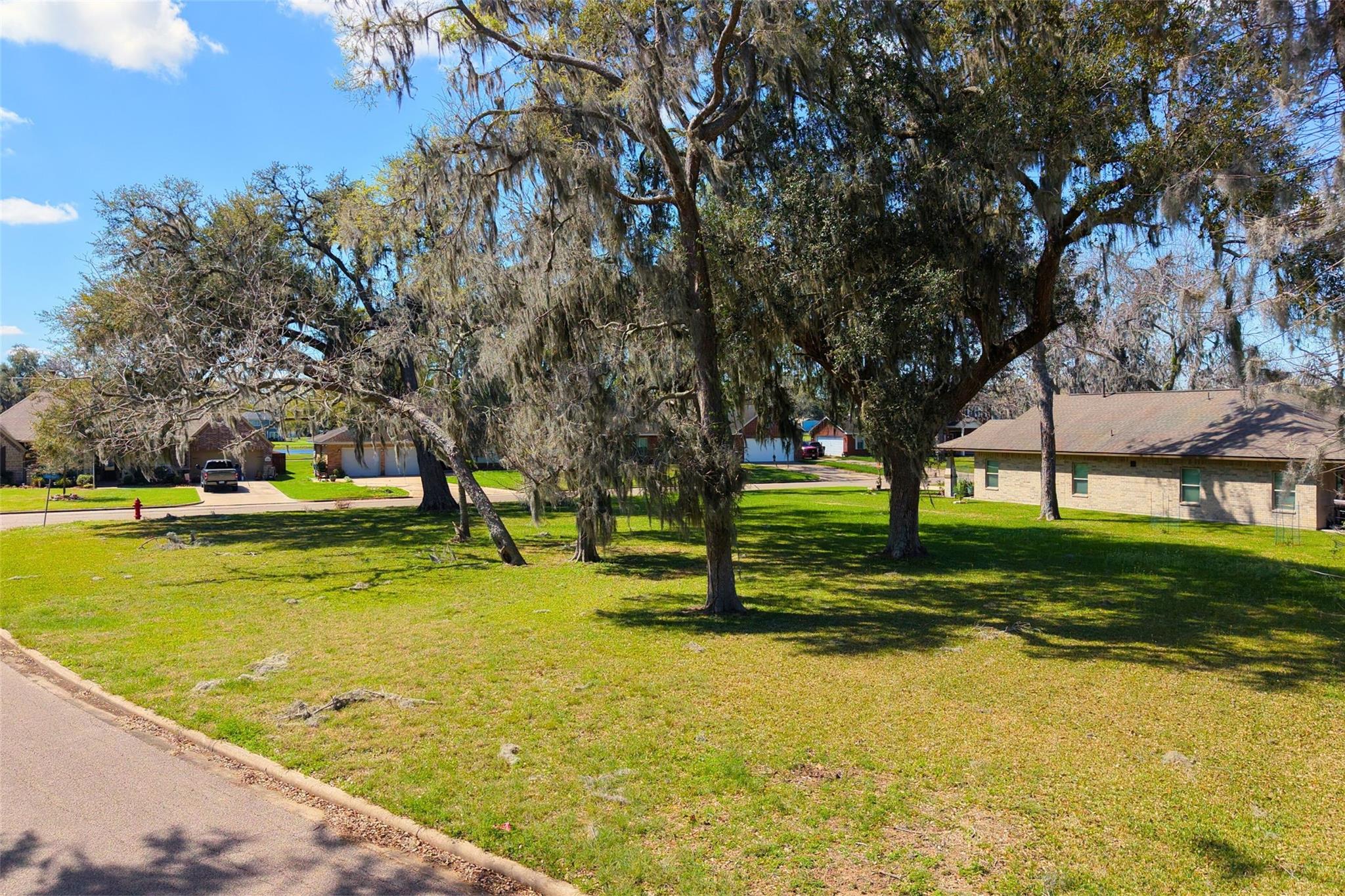 - Wood Haven Drive