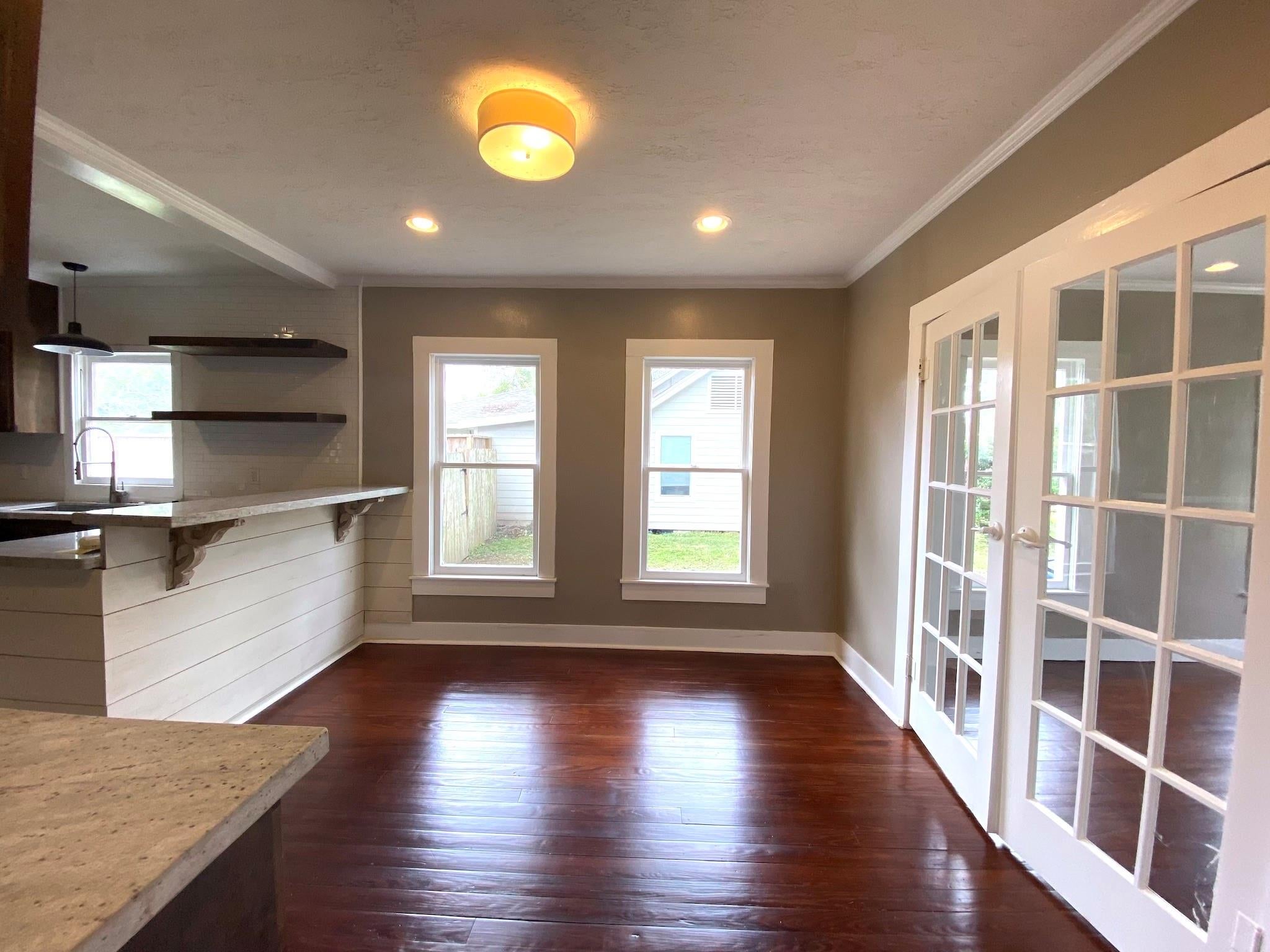 513 E Bernard Street