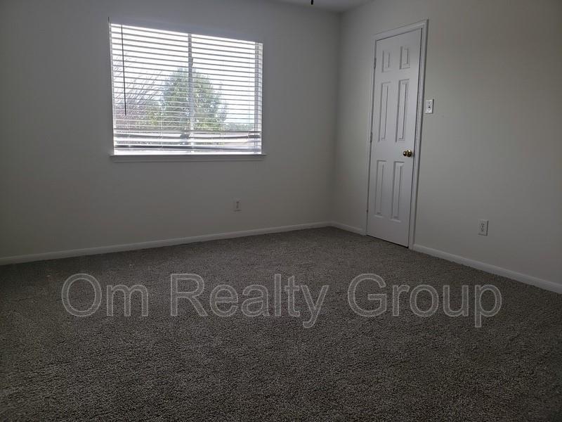 6655 Stonefort Ct