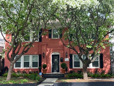 Photo of 2407 Waugh Drive, Houston, TX 77006 (MLS # 34271226)