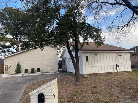 Homes For Sale - 311 Edgeton Court<br/> Houston, TX 77015