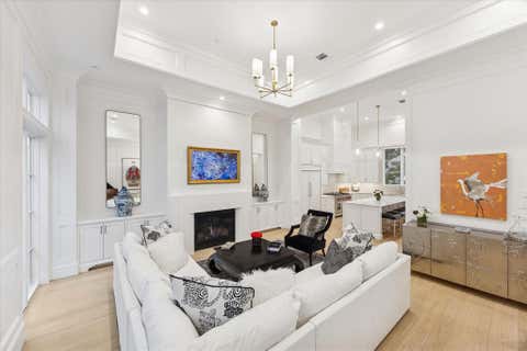 Photo of 1335 Peden Street, Houston, TX 77006 (MLS # 13374027)