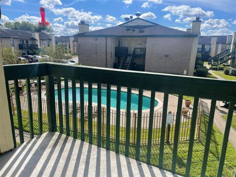 Photo of 1516 Bay Area Boulevard #F6, Houston, TX 77058 (MLS # 46604217)