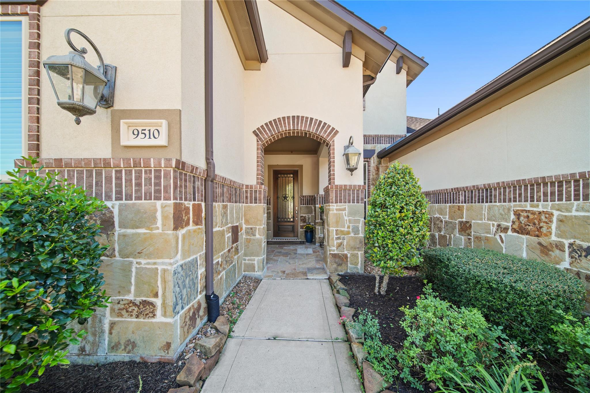 9510 Spring Rose Drive