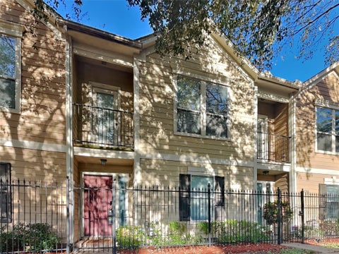 Photo of 1210 Palmer Street, Houston, TX 77003 (MLS # 47633494)