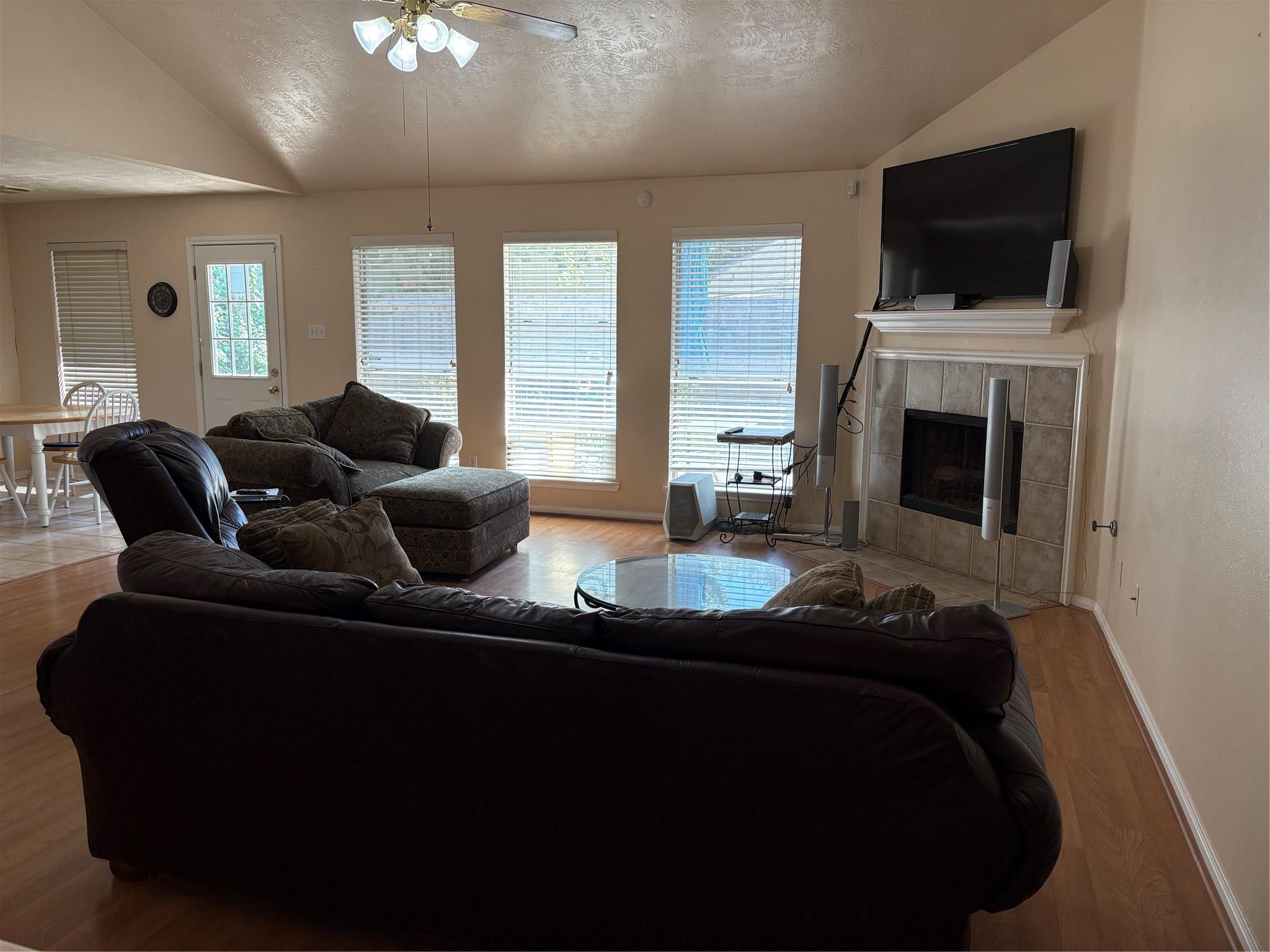 5026 Aquagate Drive