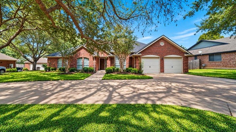 Photo of 2505 Mustang Road, Brenham, TX 77833 (MLS # 17494414)