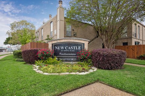 Photo of 4629 Wild Indigo Street #589, Houston, TX 77027 (MLS # 75455833)