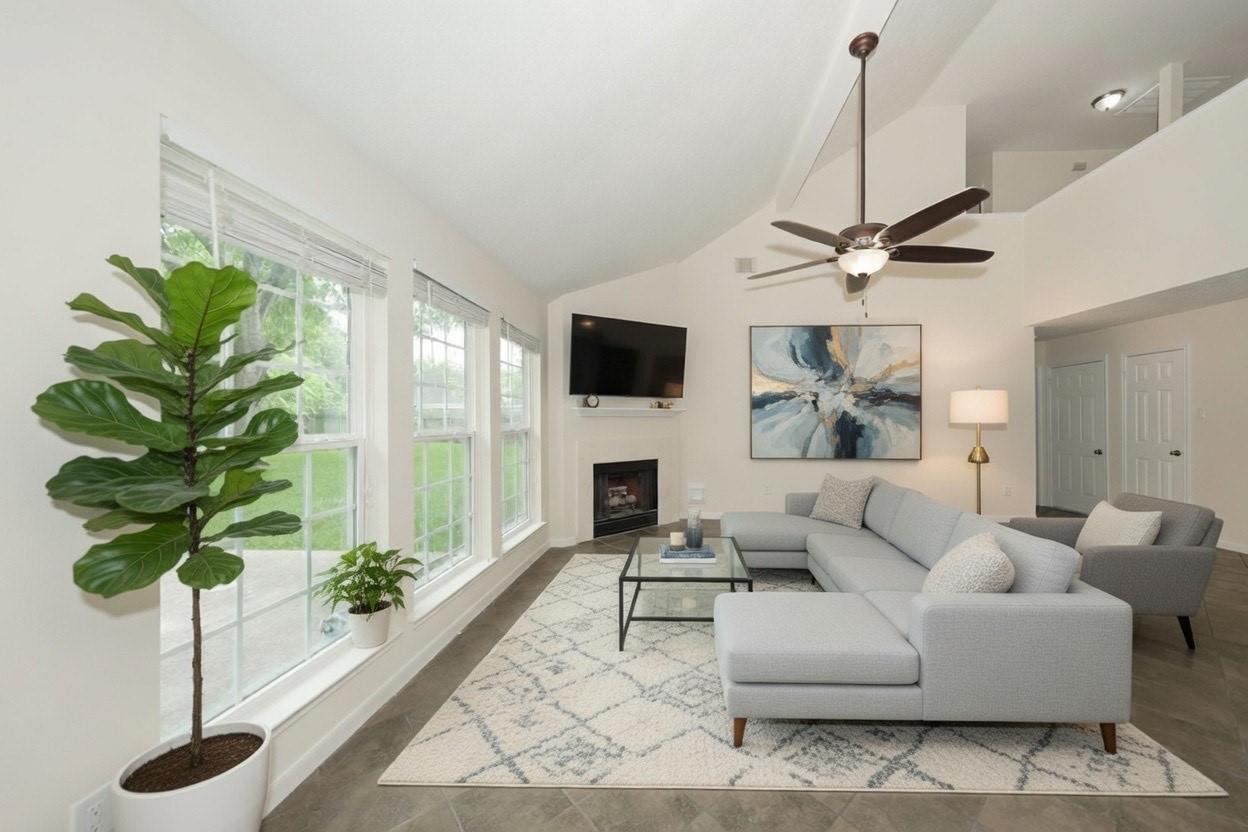8811 Tan Oak Circle