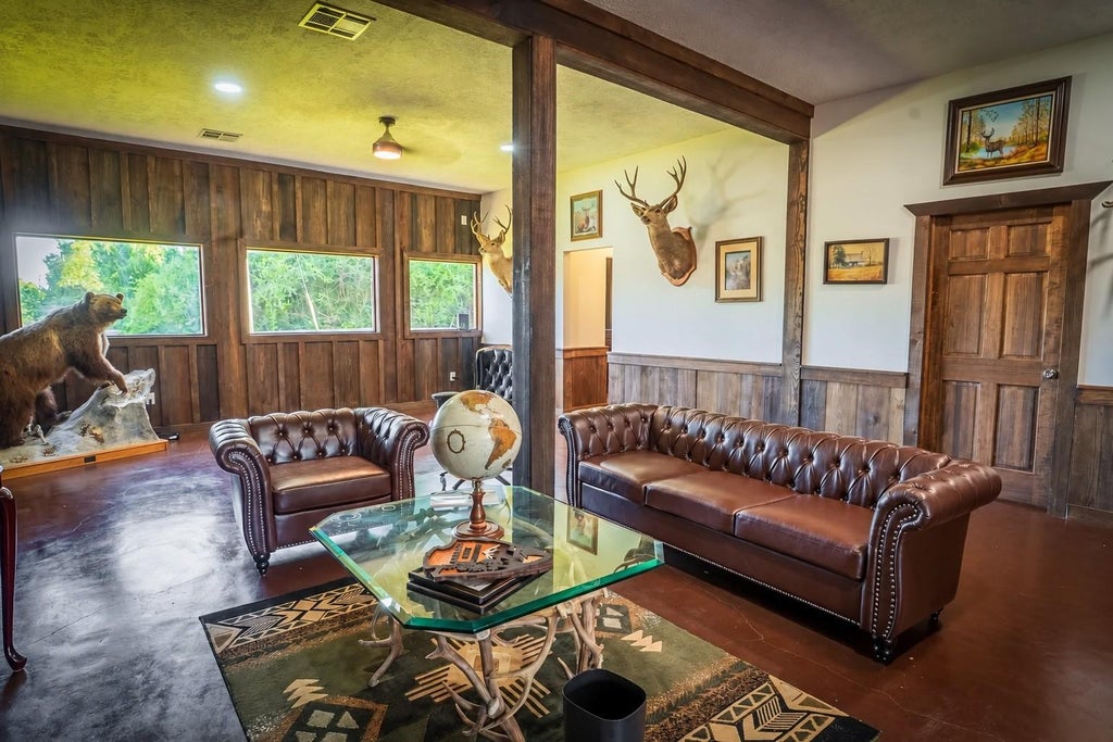Photo of 205 N Wheeler Avenue, Colmesneil, TX 75938 (MLS # 57754774)