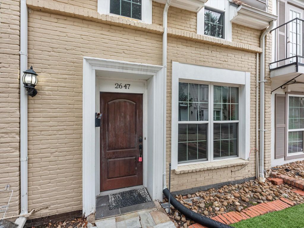 Photo of 2647 Marilee Ln Ln, Houston, TX 77057 (MLS # 462053)