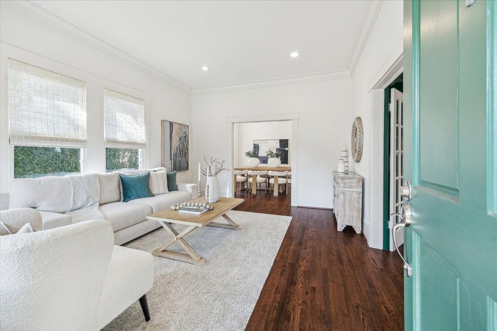 Photo of 1506 Indiana Street, Houston, TX 77006 (MLS # 69739208)