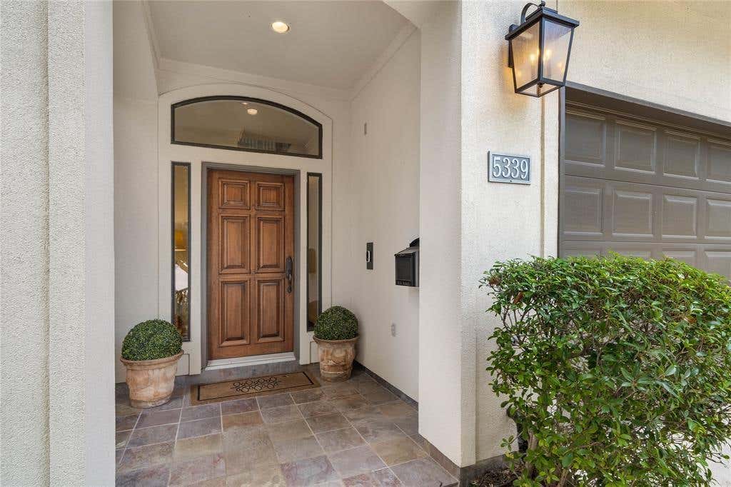 Photo of 5339 Mcculloch Circle, Houston, TX 77056 (MLS # 58583932)