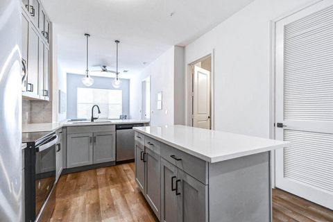 Photo of 1508 Blodgett Street #305, Houston, TX 77004 (MLS # 36223939)