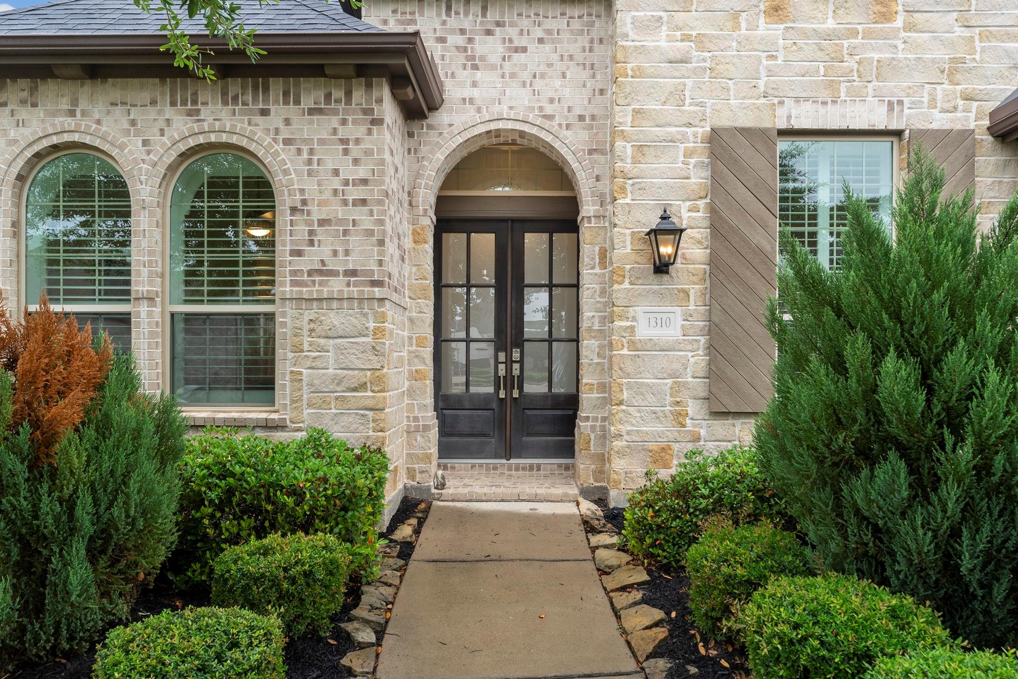 1310 Orange Pumpkin Lane