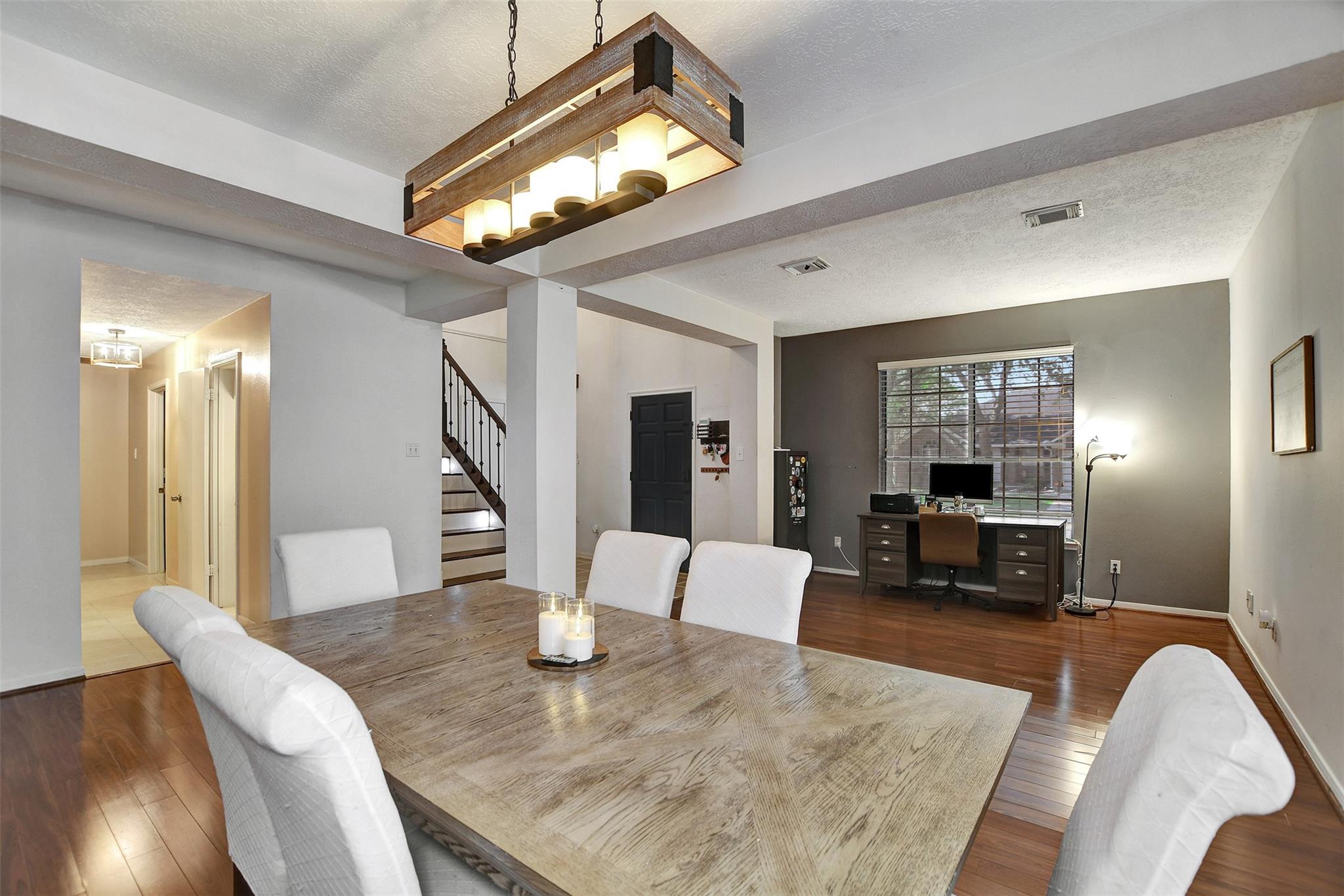 1809 Oak Wood Drive E