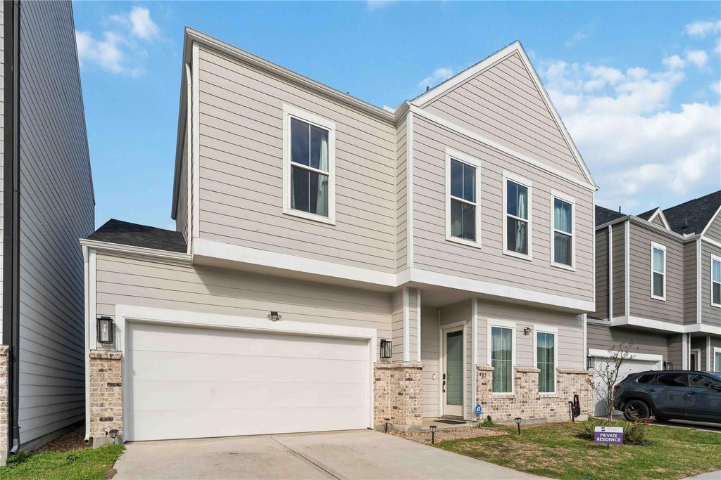 Photo of 405 Stoneworks Garden Lane Lane, Houston, TX 77076 (MLS # 42223112)