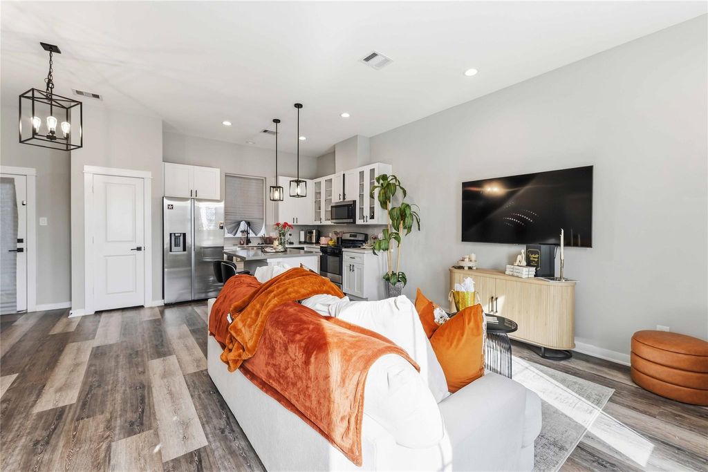 Photo of 405 Stoneworks Garden Lane Lane, Houston, TX 77076 (MLS # 42223112)