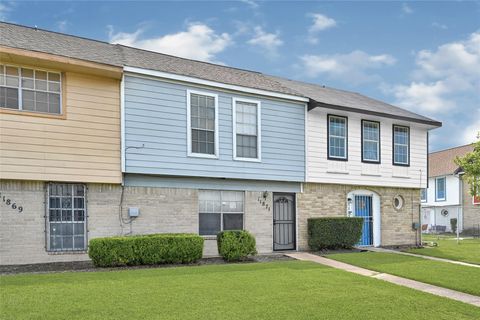 Tiny photo for 11871 Algonquin Drive, Houston, TX 77089 (MLS # 50763499)