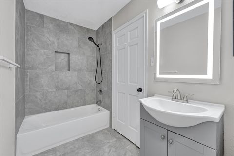 Tiny photo for 11871 Algonquin Drive, Houston, TX 77089 (MLS # 50763499)