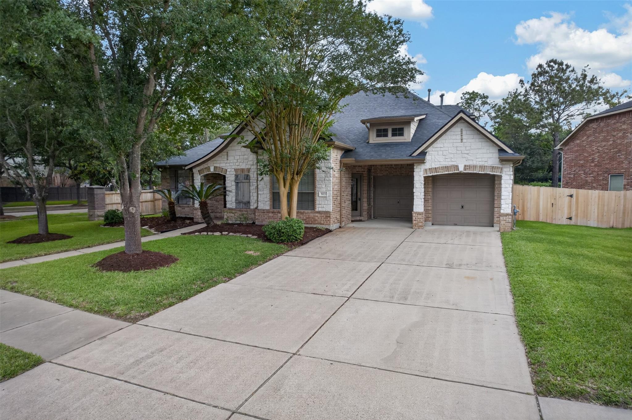 5923 Scarlett Bay Court