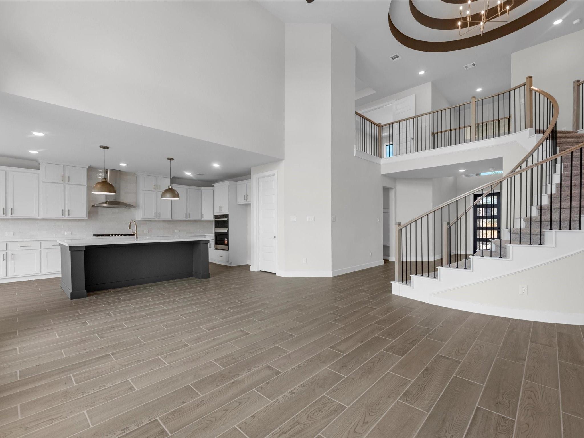 8922 Acropolis Lane