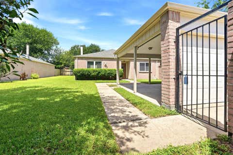 Photo of 7502 Addicks Clodine Road, Houston, TX 77083 (MLS # 83194125)
