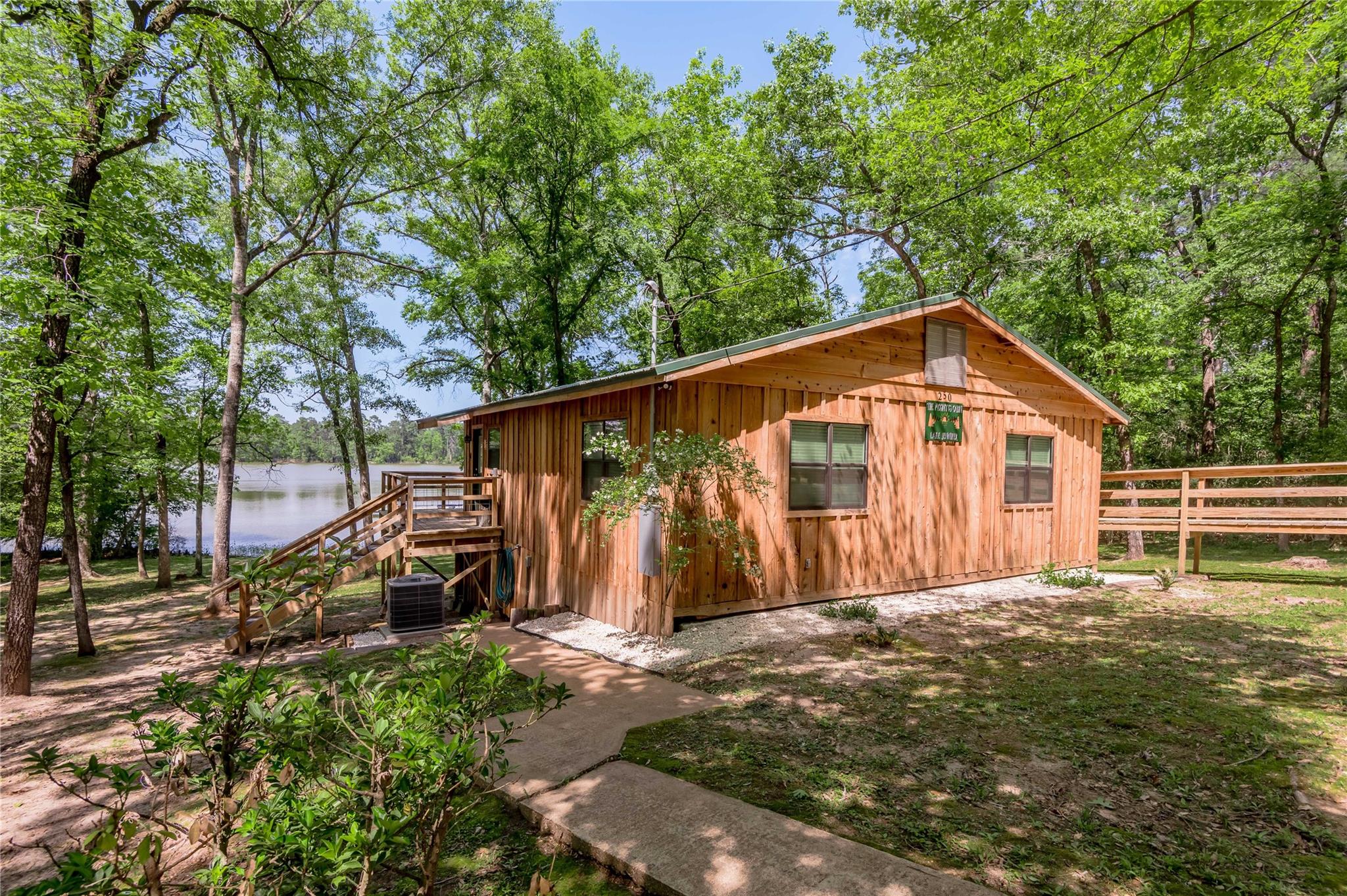 Trinity, Texas 75862, United States, 2 Bedrooms Bedrooms, ,1 BathroomBathrooms,Residential,Active,226282