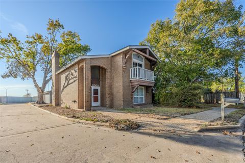 Photo of 2002 S Lubbock Street, Brenham, TX 77833 (MLS # 88270937)
