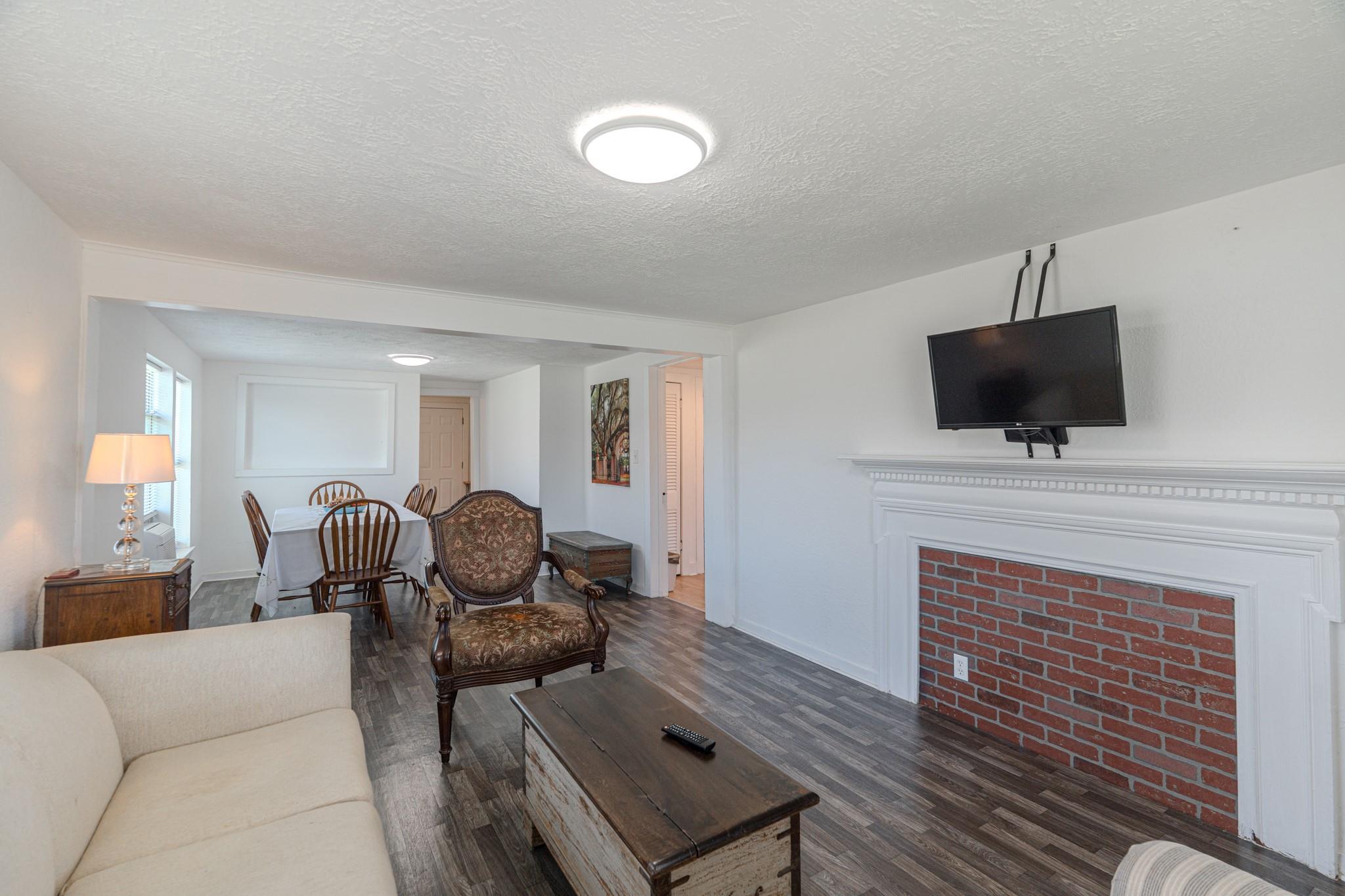 3123 Vintage Street
