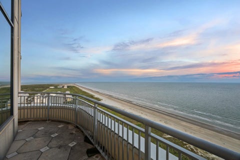 Condo For Sale - 801 E Beach Drive #BC2606<br/> Galveston, TX 77550
