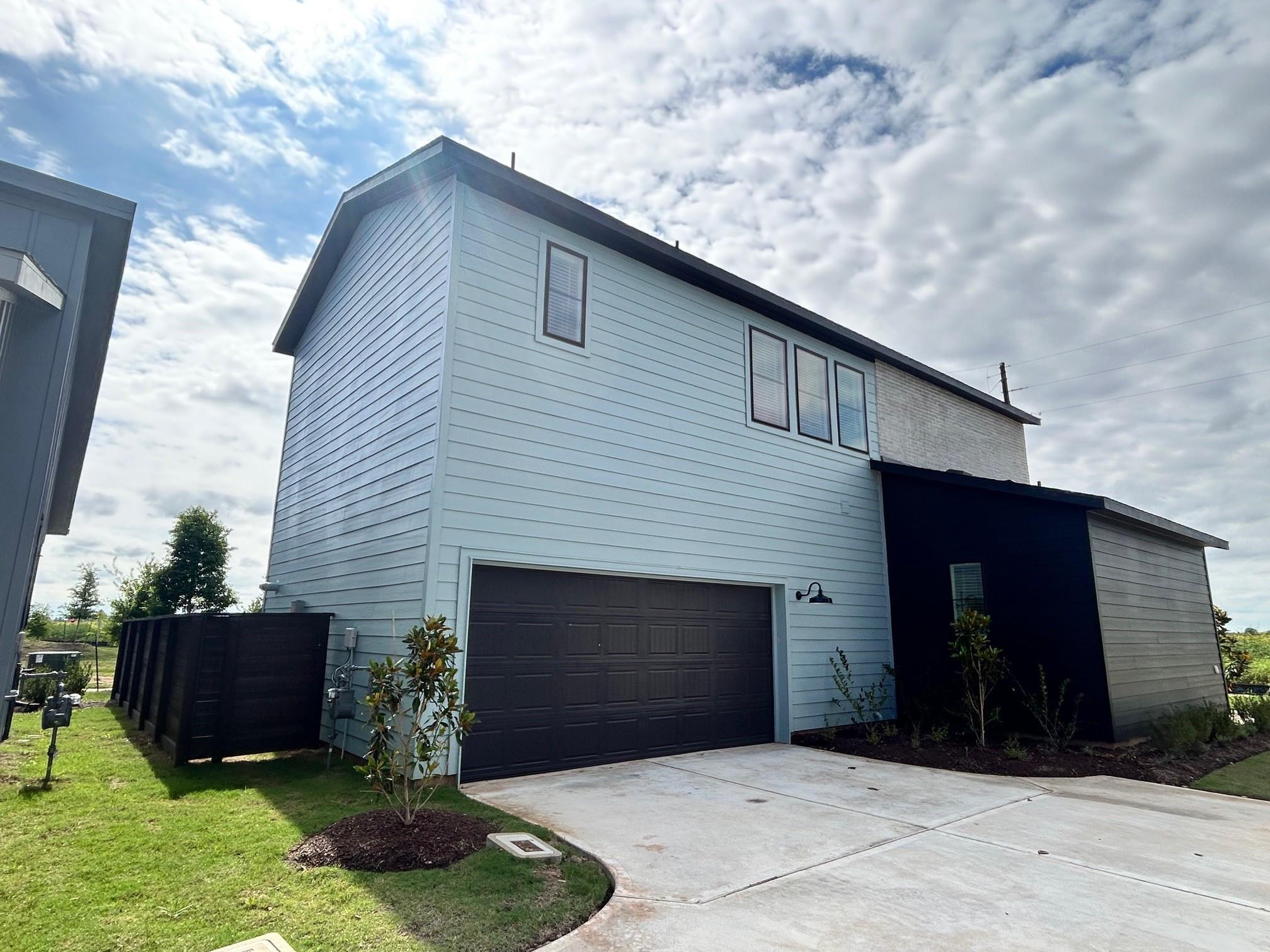 3331 Loam Lane