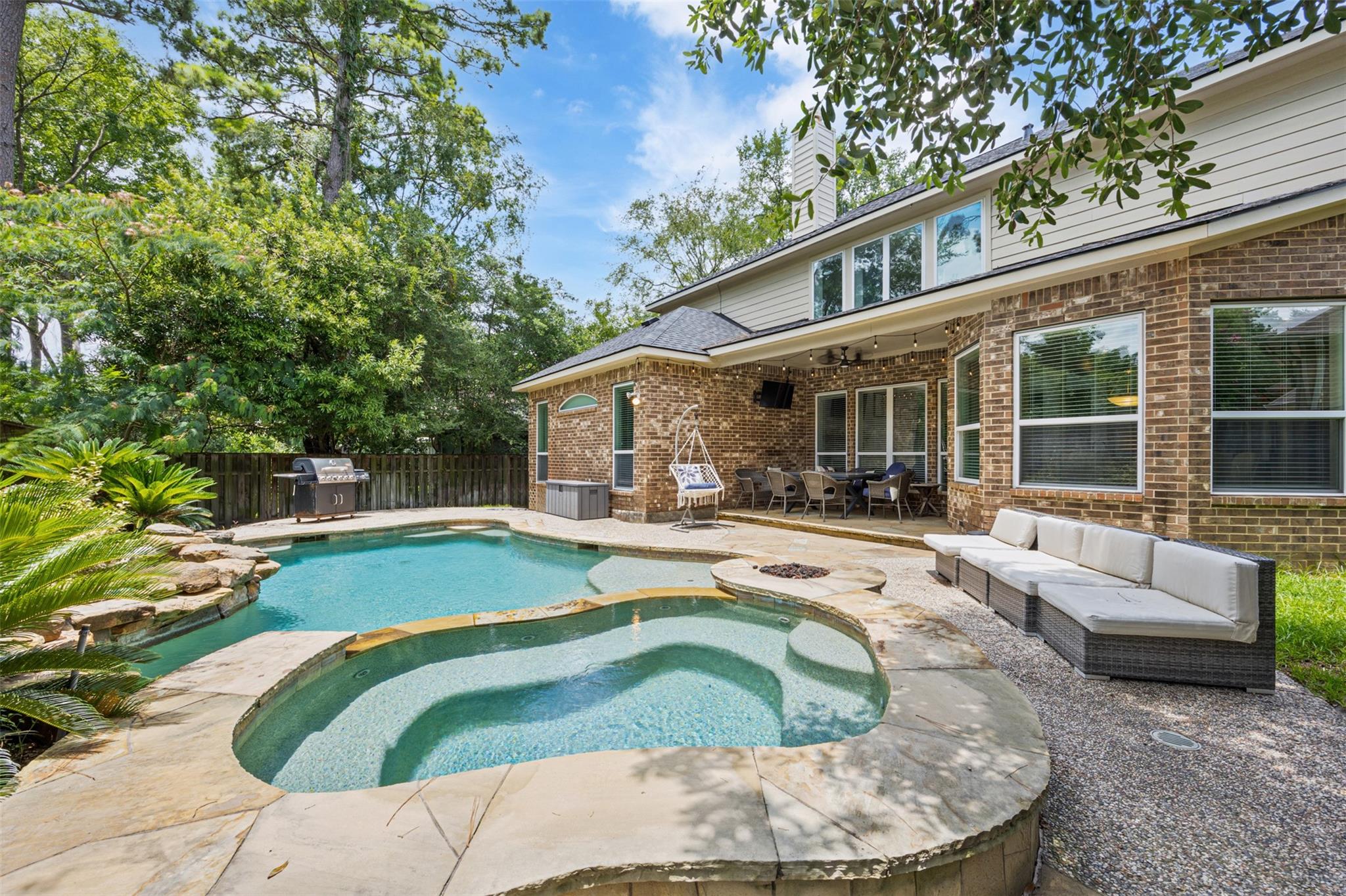 58 S Longsford Circle