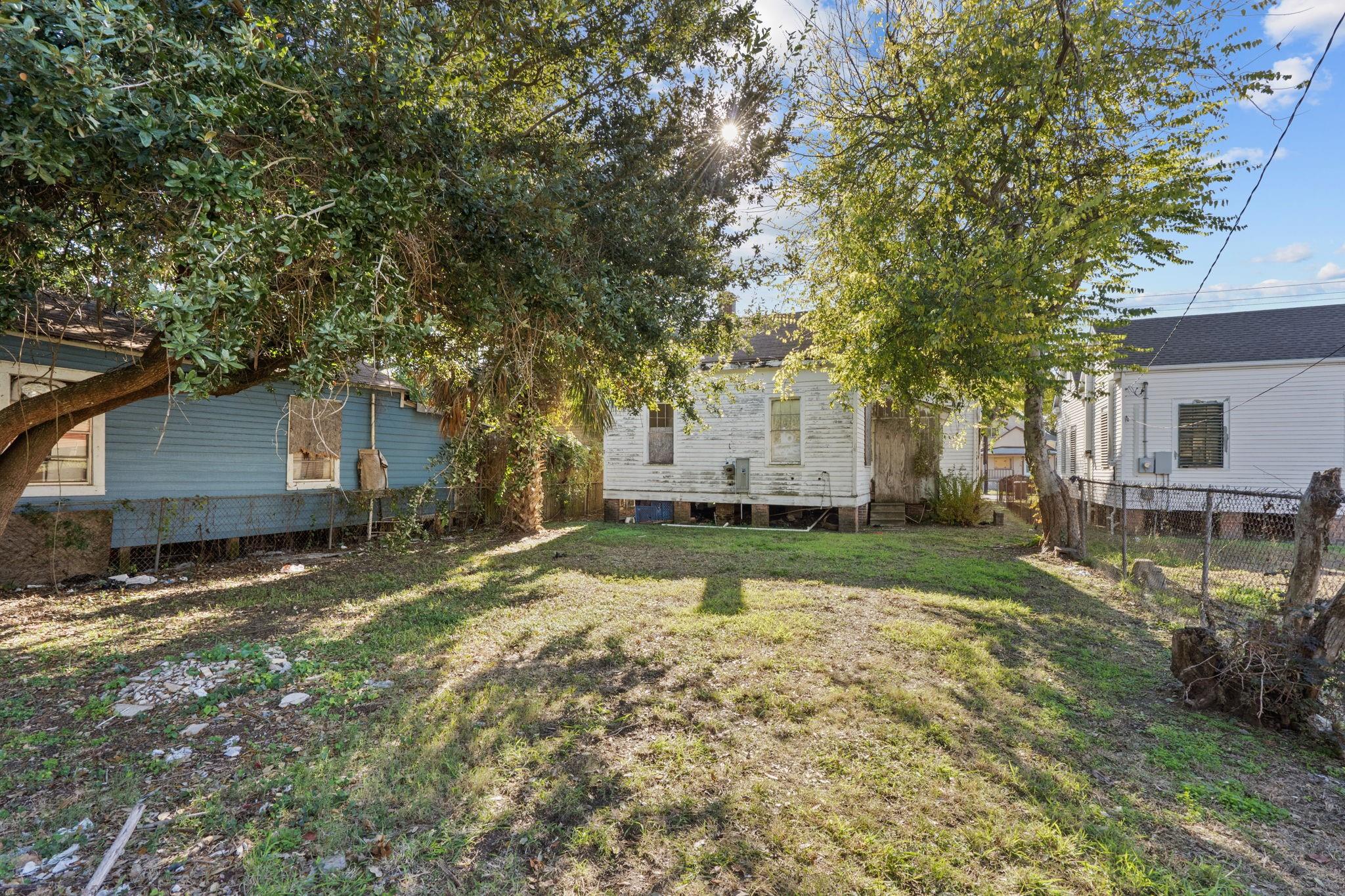 2814 Avenue L