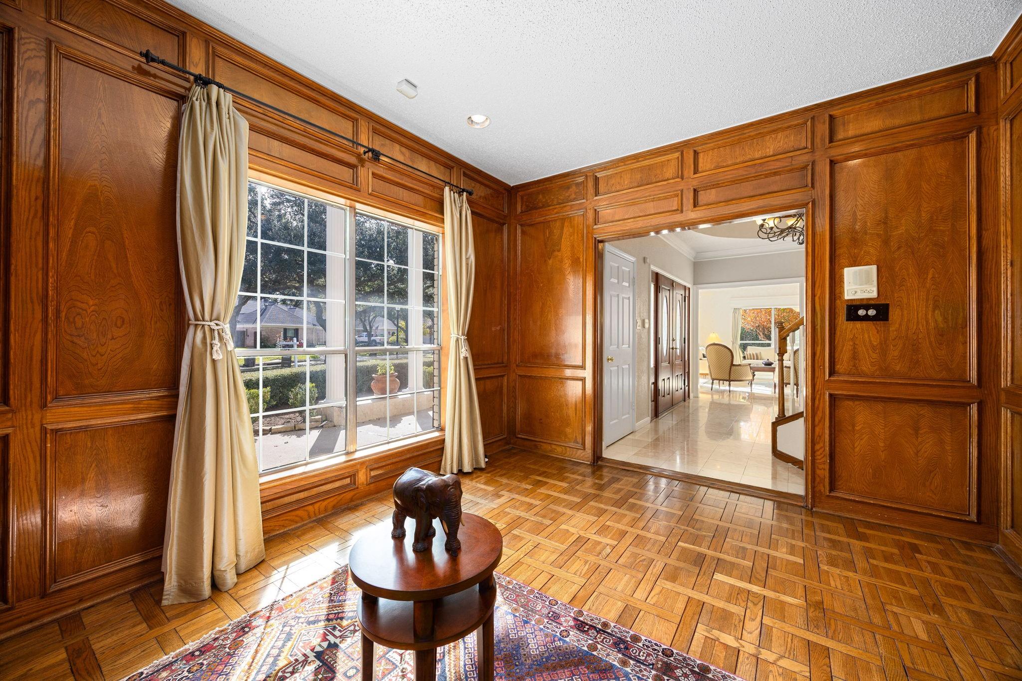 1933 Country Club Boulevard