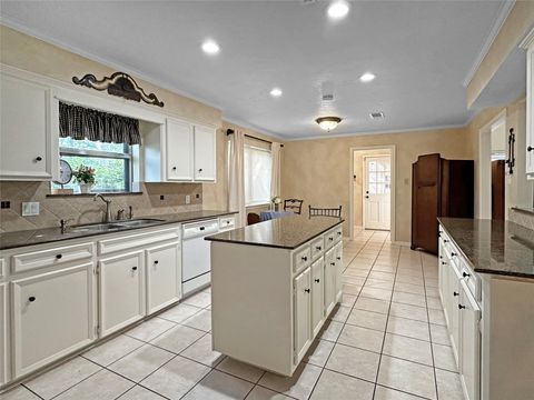 Tiny photo for 6203 Fairway Oaks Court, Spring, TX 77379 (MLS # 84529776)