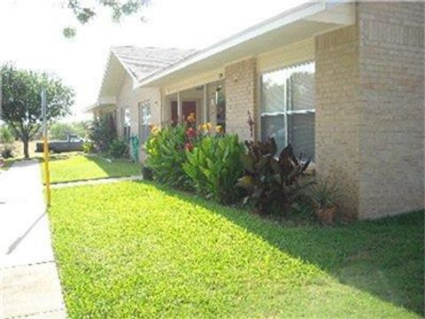 Apartment For Rent - 404 Medina<br/> Cotulla, TX 78014