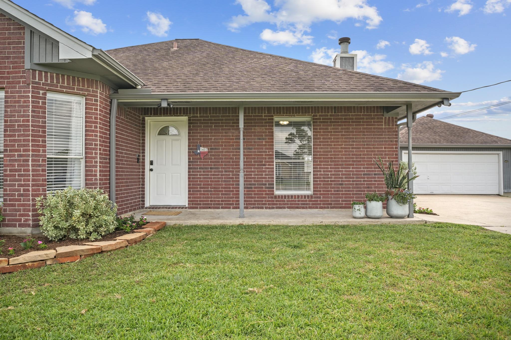 3603 Lone Pine Drive