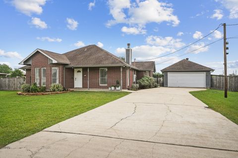 Photo of 3603 Lone Pine Drive, Santa Fe, TX 77510 (MLS # 91043566)