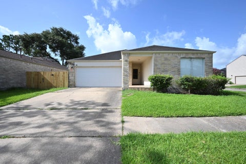 Photo of 7735 Quail Meadow Drive, Houston, TX 77071 (MLS # 23077846)