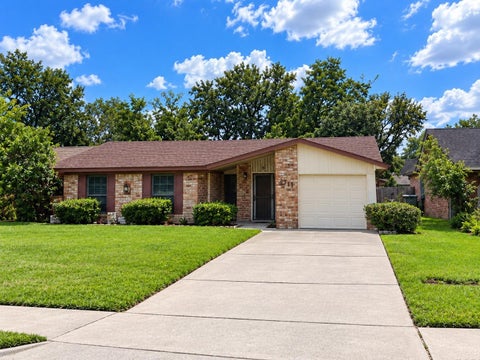Photo of 3711 Heatherbrook Drive, Houston, TX 77045 (MLS # 39695695)