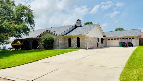 Photo of 4804 Country Club View, Baytown, TX 77521 (MLS # 13108375)