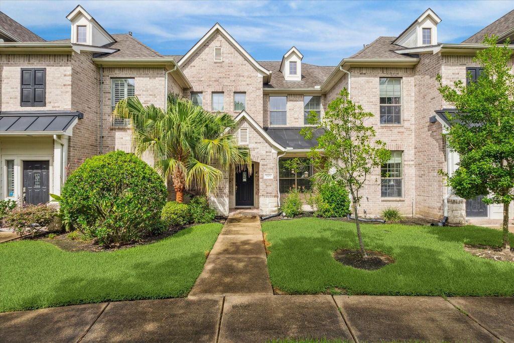 Photo of 2403 Clippers Square, Houston, TX 77058 (MLS # 62711815)