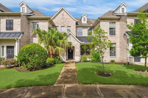 Photo of 2403 Clippers Square, Houston, TX 77058 (MLS # 62711815)