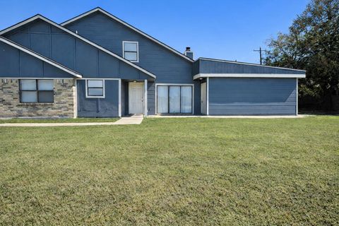 Photo of 600 Price Drive, Wharton, TX 77488 (MLS # 39089672)